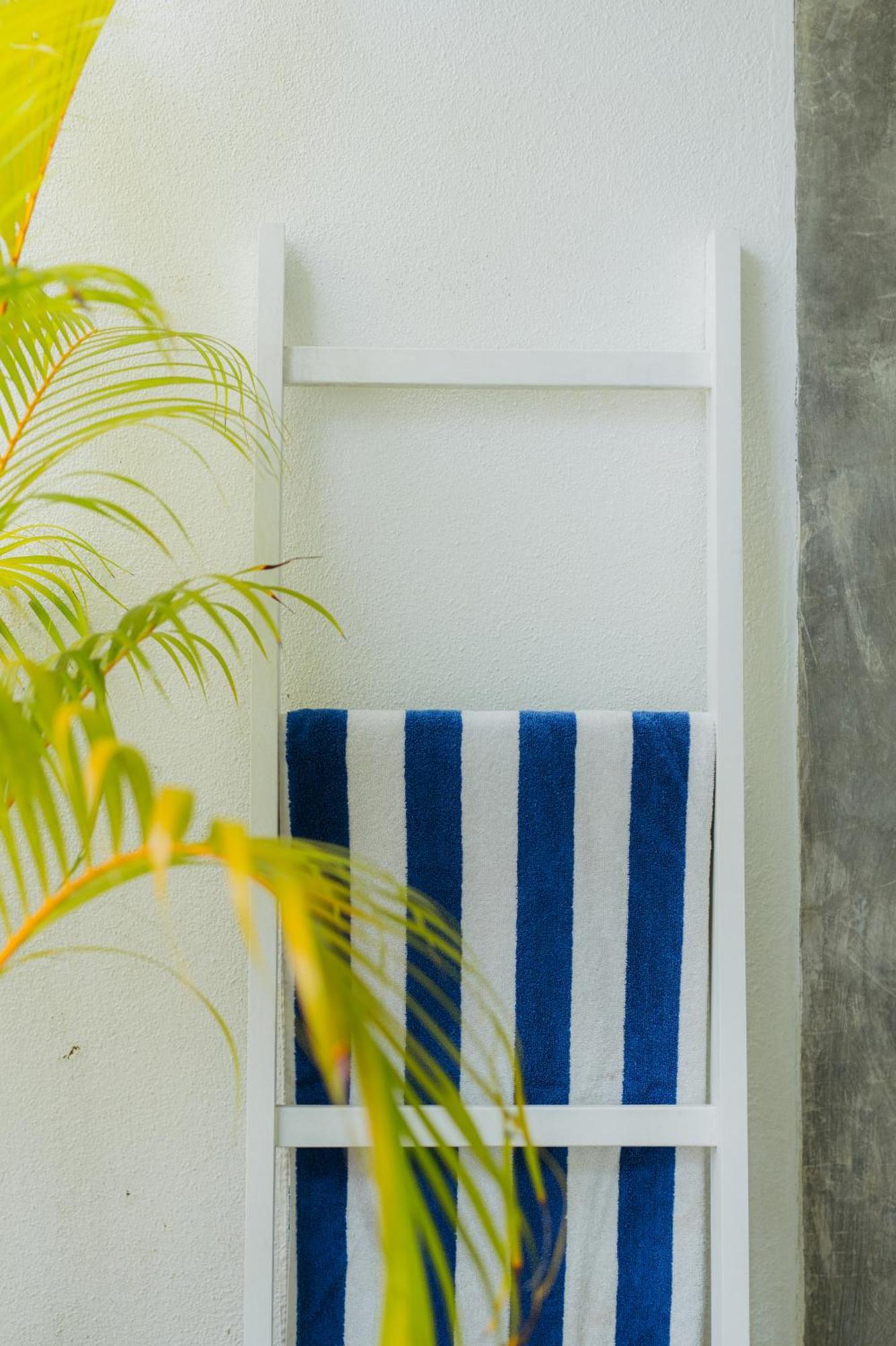 Global Surf Kabalana Hostel